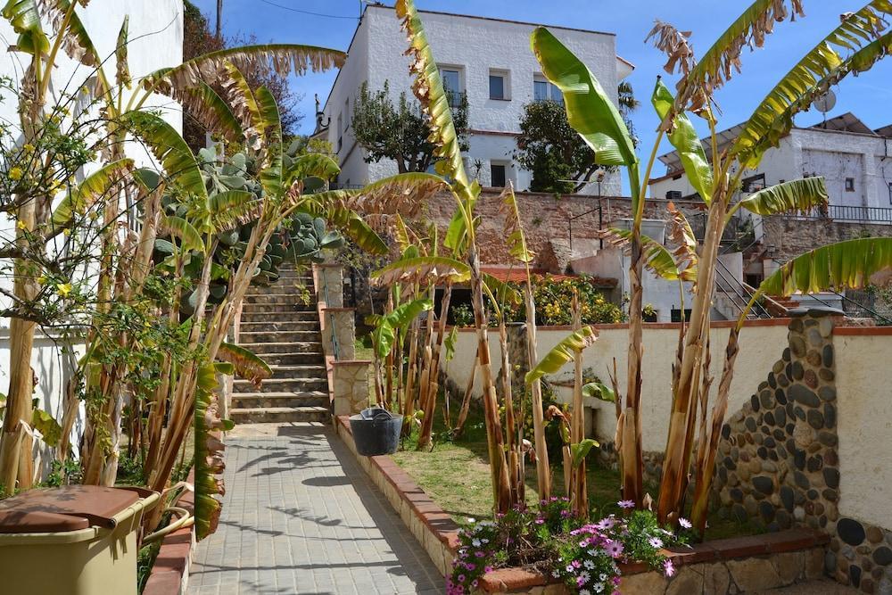 Hotel Hostal Casa Torrent à Canet De Mar Extérieur photo